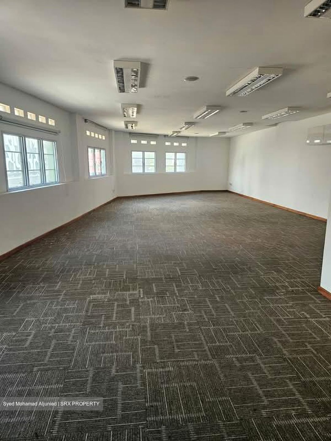 Jalan Besar (D8), Office #575697081